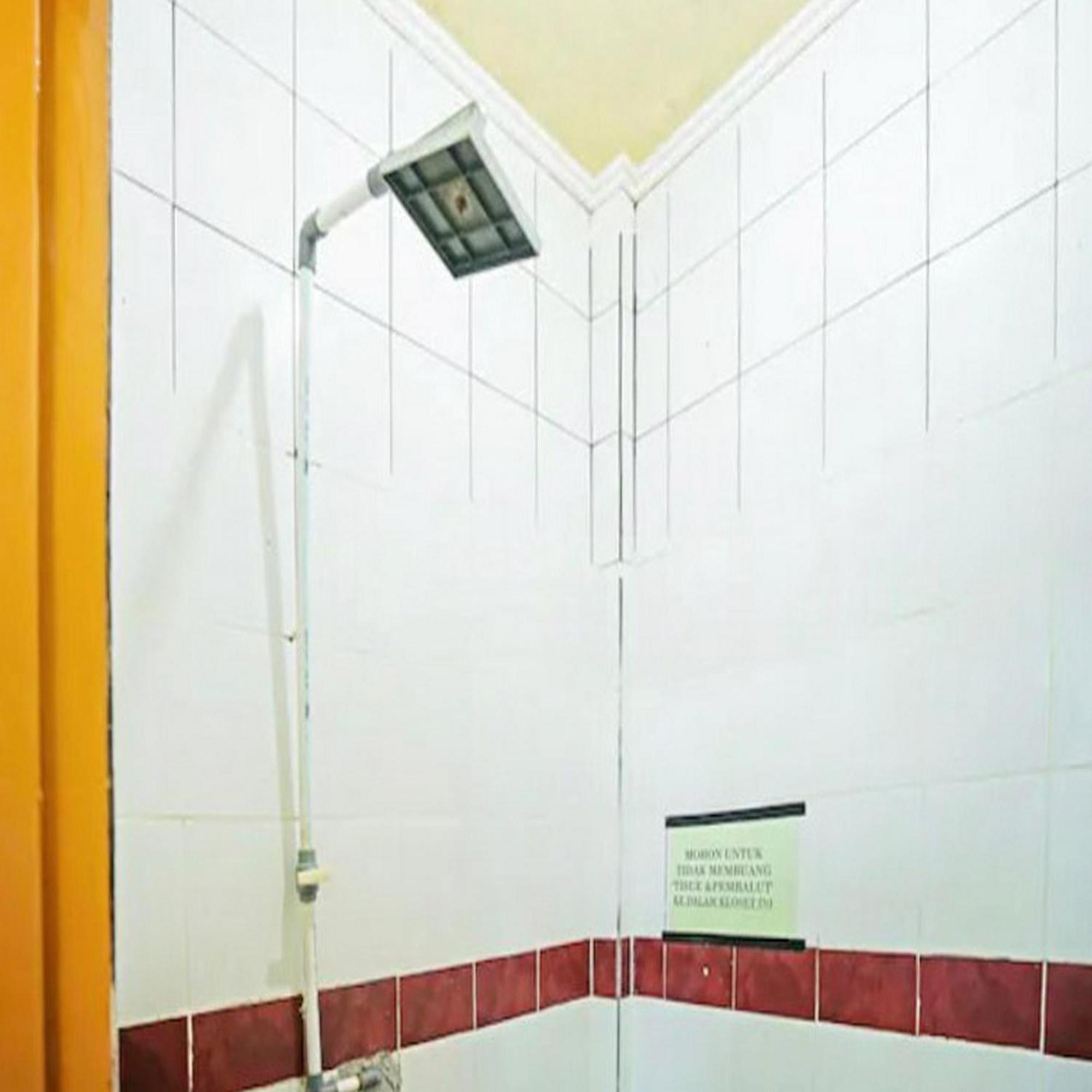 Wisma Pinggir Mitra Reddoorz タンジュン・ピナン エクステリア 写真
