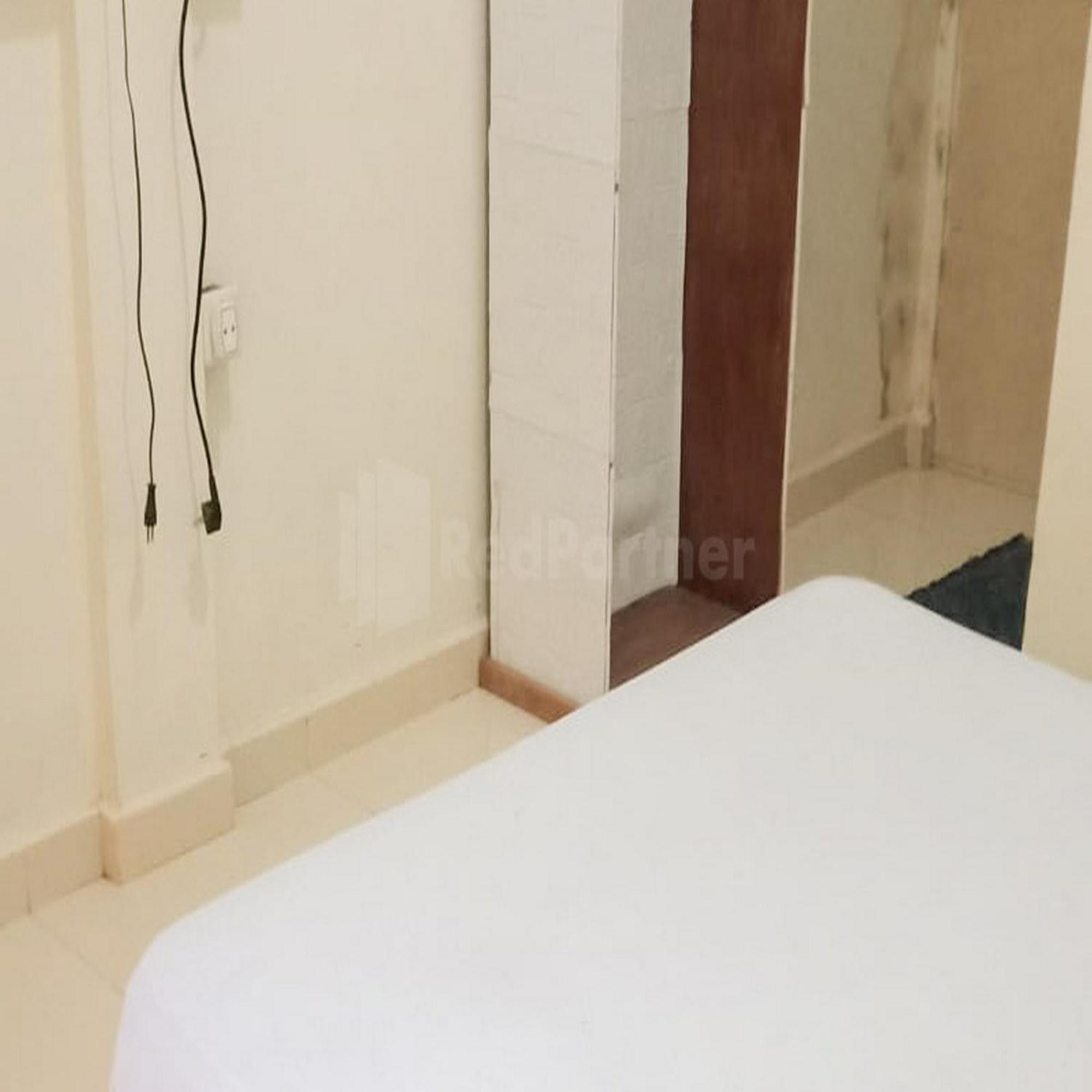 Wisma Pinggir Mitra Reddoorz タンジュン・ピナン エクステリア 写真